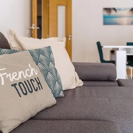 דירה Farol Place